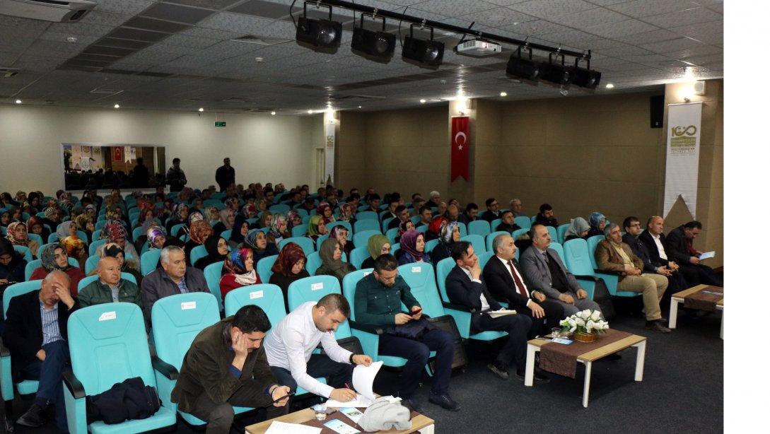 DÖGEP Projesi Kapsamında Sivasta Din Kültürü ve Ahlak Bilgisi Öğretmen Gelişim Programının Beşincisi Düzenlendi.