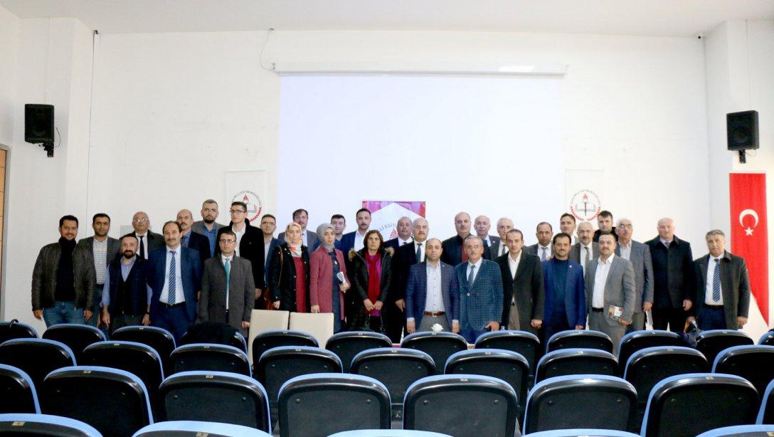 MEB Din Öğretimi Genel Müdürlüğünce Hazırlanan YÖGEP Projesi Kapsamında Sivasta Yönetici Gelişim Programı Düzenlendi.