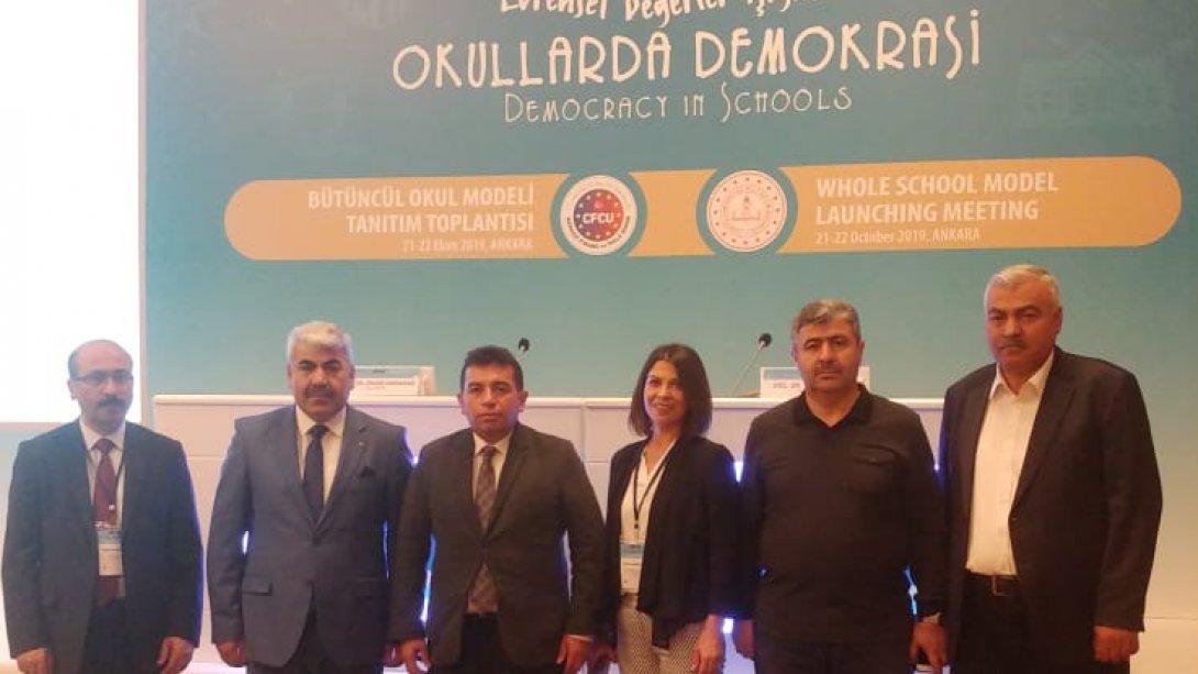 Temel Eğitimde Demokrasi Kültürünün Güçlendirilmesi Projesi Bütüncül Okul Modeli Tanıtım Toplantısı Bakan Yardımcısı Sayın Mustafa Safran'ın katılımı ile gerçekleştirildi.
