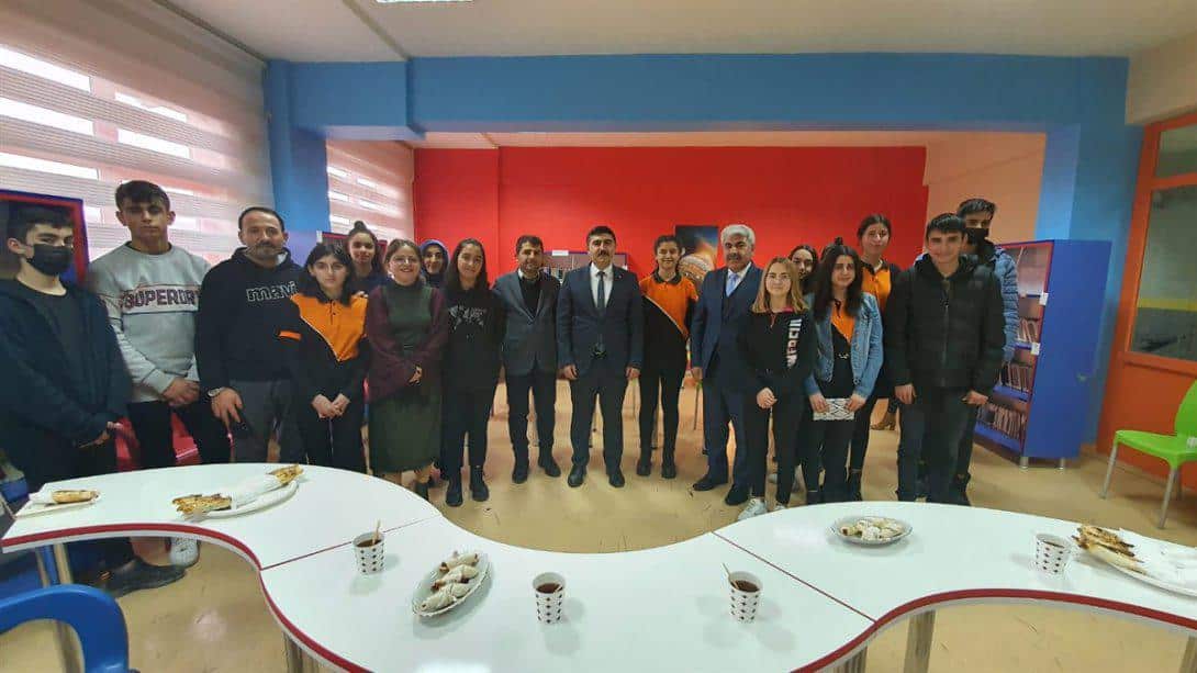 Gürün Türk Telekom Çok Programlı Anadolu Lisesi'nde Kitap Okuma Etkinliği Yapıldı