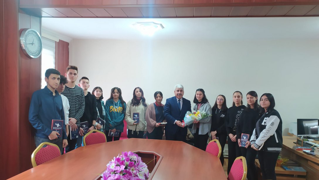 Gürün Anadolu Lisesi / Proje Okulu Sınıf Başkanlarıyla İzleme ve Değerlendirme Toplantısı Yapıldı.