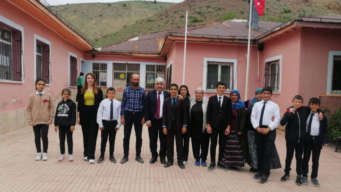 İlçe Milli Eğitim Müdürümüz Muharrem DEMİR, Sarıca İlk/Ortaokulunu Ziyaret Etti.